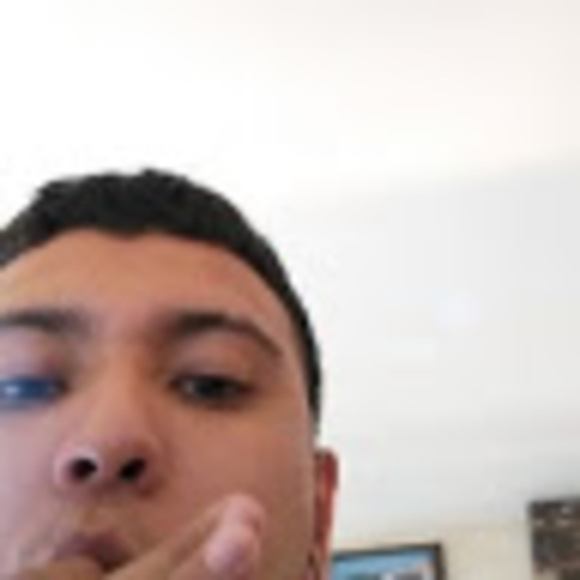 Meet your Posher, Carlos - Picture 1 of 1